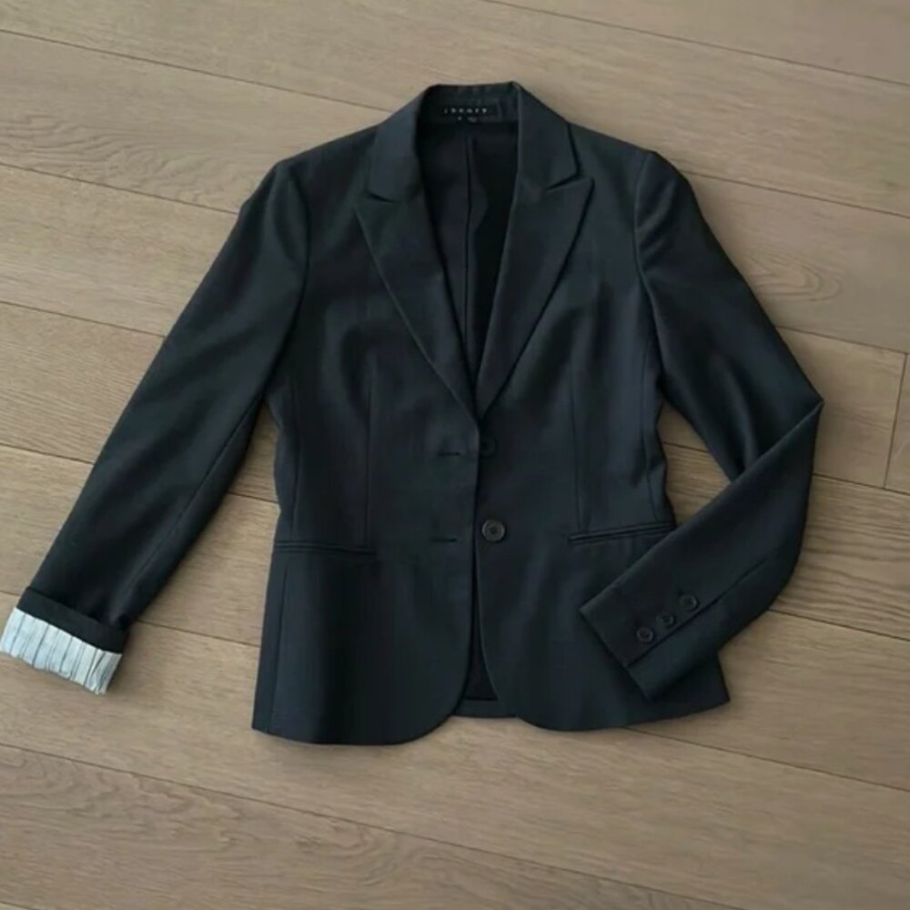 Dark grey Theory blazer with signature stripped inner sleeves